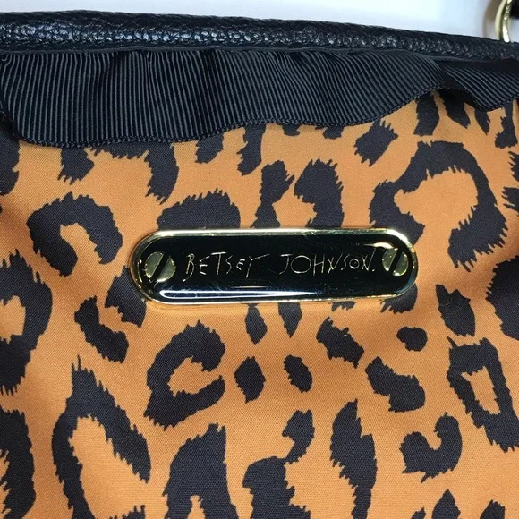Betsey Johnson Leopard Print Large Zip Tote Bag - Picture 3 of 9
